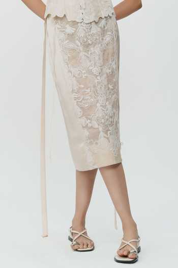 Buy_AK-OK_Off White Silk Lace Chikankari Midi Skirt _Online_at_Aza_Fashions