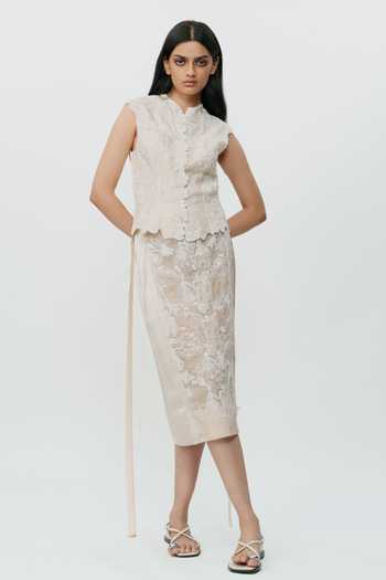 Buy_AK-OK_Off White Silk Lace Chikankari Midi Skirt 