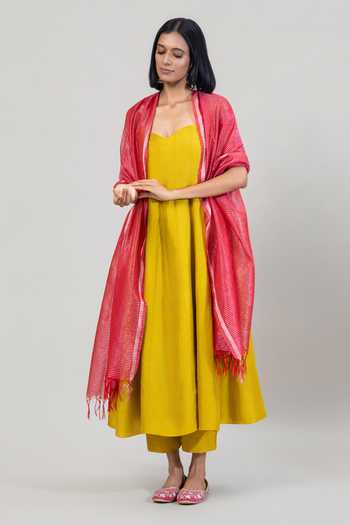 Buy Tuli Lime Silk, Cotton, Organza Sweetheart Neck Vanya Dola Anarkali Set Buy_Tuli_Lime Silk, Cotton, Organza Sweetheart Neck Vanya Dola Anarkali Set