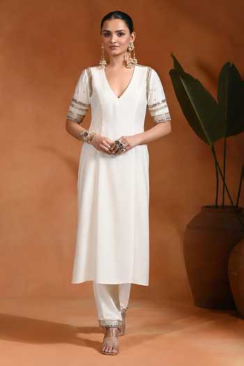 Rishi and Vibhuti Acrine Placed Embroidered Kurta & Pant Set 