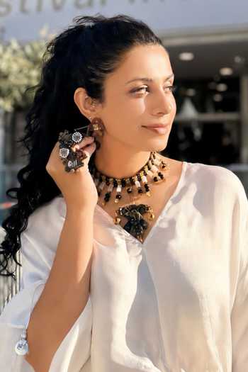 Buy Dilnaz Ivory Satin V-neck Draped Kaftan Buy_Dilnaz_Ivory Satin V-neck Draped Kaftan