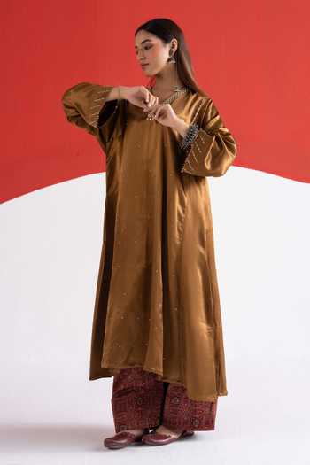 TA’Assur_Brown Sequins, Beads V-neck Gulnaaz Embroidered Phiran Kurta _Online_at_Aza_Fashions