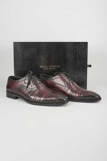 Buy_SALIL BHATIA_Burgundy Croc Embossed Brogue Oxford Shoes _Online_at_Aza_Fashions