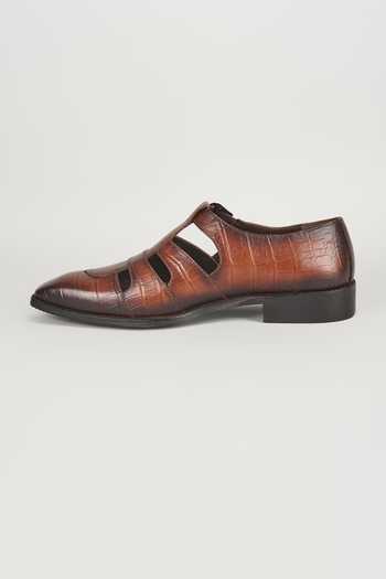 SALIL BHATIA_Brown Croc Embossed Sandals _Online_at_Aza_Fashions