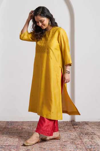 Vaaya_Yellow Chanderi Silk Embroidery, Sequins Round Neck Sarson Kurta _Online_at_Aza_Fashions