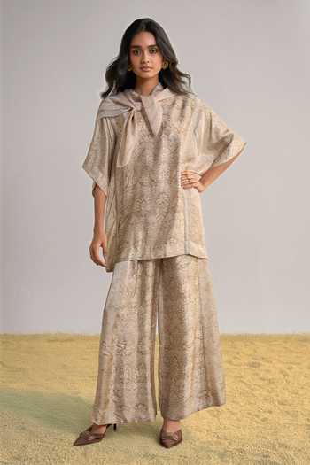 Buy_Dash And Dot_Ivory Lace Printed Scarf _Online_at_Aza_Fashions