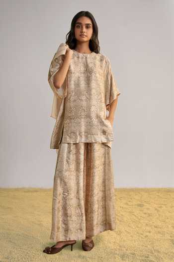 Buy_Dash And Dot_Ivory Lace Printed Scarf 