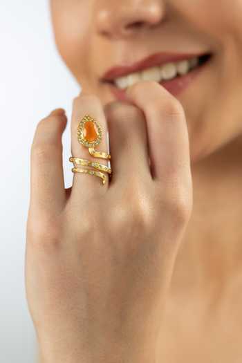 MAALICIOUS JEWELRY Gilded Coil Carnelian July Birthstone Ring 
