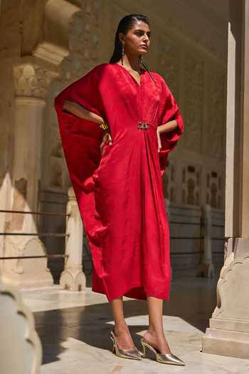 Buy Dash And Dot Red Polyester Embroidery V-neck Tonal Abstract Woven Kaftan Buy_Dash And Dot_Red Polyester Embroidery V-neck Tonal Abstract Woven Kaftan