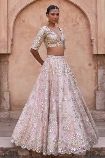 ANGAD SINGH_Peach Organza V-neck Naazneen Embroidered Lehenga Set _at_Aza_Fashions