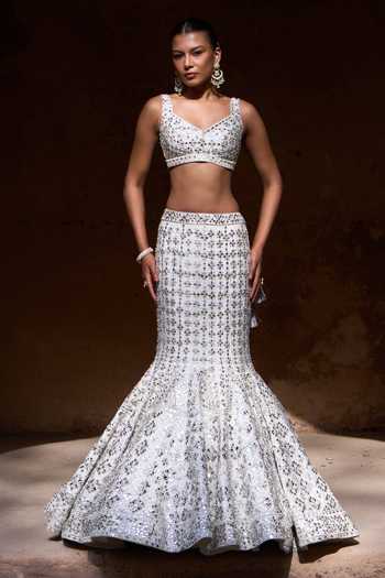 ANGAD SINGH Ivory Silk Sweetheart Neck Nirmal Embroidered Mermaid Lehenga Set at Aza Fashions ANGAD SINGH_Ivory Silk Sweetheart Neck Nirmal Embroidered Mermaid Lehenga Set _at_Aza_Fashions