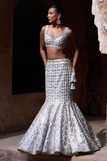 Buy ANGAD SINGH Ivory Silk Sweetheart Neck Nirmal Embroidered Mermaid Lehenga Set Buy_ANGAD SINGH_Ivory Silk Sweetheart Neck Nirmal Embroidered Mermaid Lehenga Set