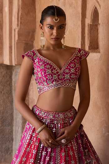 Buy_ANGAD SINGH_Magenta Silk Sweetheart Neck Agni Ogee Mirror Work Raw Lehenga Set _Online_at_Aza_Fashions