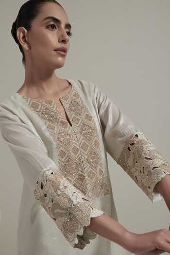 Kavita Bhartia Ivory Tissue Split V-neck Embroidered Kurta And Salwar Set at Aza Fashions Kavita Bhartia_Ivory Tissue Split V-neck Embroidered Kurta And Salwar Set _at_Aza_Fashions
