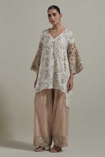 Kavita Bhartia Ivory Silk, Tissue V-neck Kurta And Salwar Set Online at Aza Fashions Kavita Bhartia_Ivory Silk, Tissue V-neck Kurta And Salwar Set _Online_at_Aza_Fashions