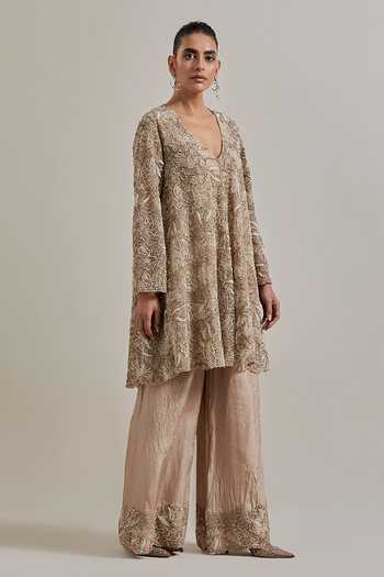 Buy Kavita Bhartia Gold Silk, Organza, Net V-neck, Yes Hand Embellished Kurta Set Online at Aza Fashions Buy_Kavita Bhartia_Gold Silk, Organza, Net V-neck, Yes Hand Embellished Kurta Set _Online_at_Aza_Fashions