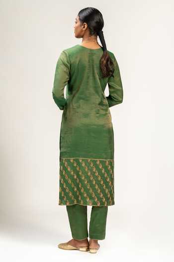 KAJAL AGRAWAL Handwoven Zari Chanderi Kurta Set 