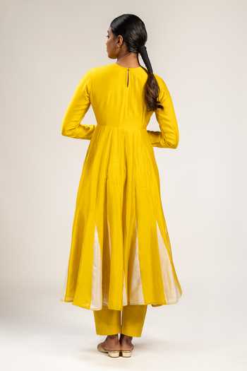 KAJAL AGRAWAL Handwoven Chanderi Silk Anarkali Set 
