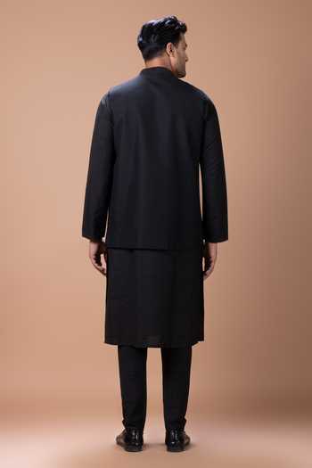 Priyanka Haralalka Cotton Silk Bundi Kurta Set 