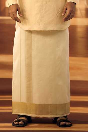 Vivek Karunakaran_Cream Silk, Jacquard Kanjeevaram Muhurtham Kurta With Veshti _Online_at_Aza_Fashions