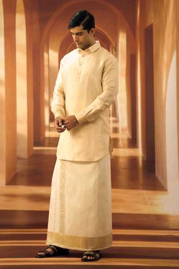 Vivek Karunakaran_Cream Silk, Jacquard Kanjeevaram Muhurtham Kurta _Online_at_Aza_Fashions