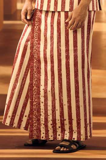 Buy Vivek Karunakaran Cream Cotton Embroidery Temple Stripe Veshti Online at Aza Fashions Buy_Vivek Karunakaran_Cream Cotton Embroidery Temple Stripe Veshti _Online_at_Aza_Fashions