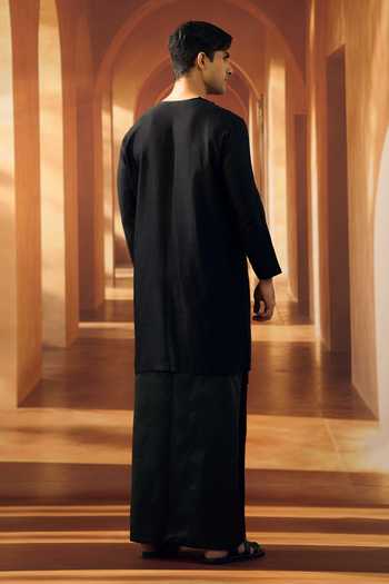 Vivek Karunakaran Up Down Hem Noir Kurta With Veshti 