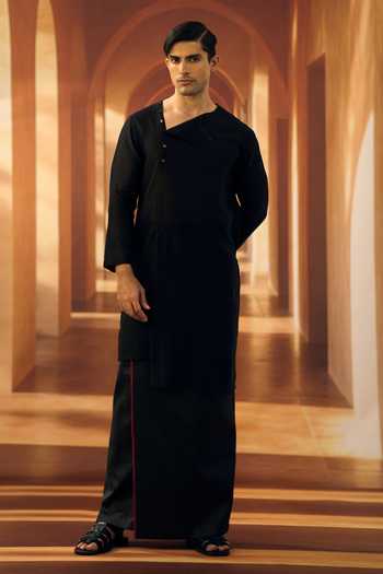 Vivek Karunakaran Gilded Zari Line Noir Veshti 