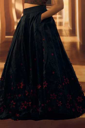 Vivek Karunakaran Black Organza Bandeau Neck Embroidered Corset And Lehenga Set Online at Aza Fashions Vivek Karunakaran_Black Organza Bandeau Neck Embroidered Corset And Lehenga Set _Online_at_Aza_Fashions