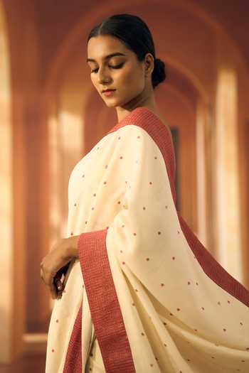 Buy Vivek Karunakaran Cream Silk Malli Mozhi Print Saree Online at Aza Fashions Buy_Vivek Karunakaran_Cream Silk Malli Mozhi Print Saree _Online_at_Aza_Fashions
