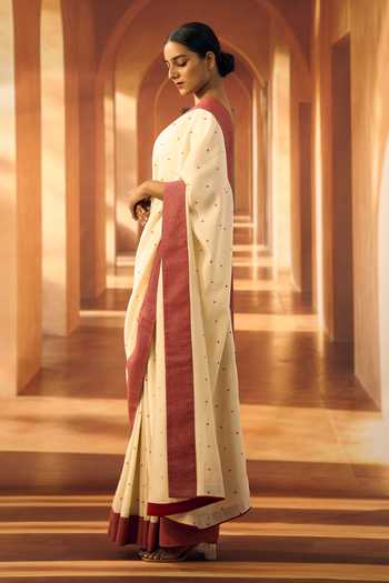 Vivek Karunakaran Cream Silk Malli Mozhi Print Saree at Aza Fashions Vivek Karunakaran_Cream Silk Malli Mozhi Print Saree _at_Aza_Fashions