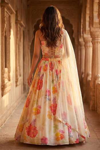 Basanti Kapde aur Koffee Floral Print Lehenga Set 