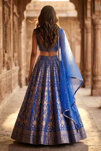 Basanti Kapde aur Koffee Flower Woven Lehenga Set 