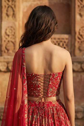 Basanti Kapde aur Koffee_Pink Chinon Sweetheart Neck Embroidered Lehenga Set _Online_at_Aza_Fashions