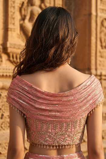 Shop Basanti Kapde aur Koffee Peach V-neck Floral Woven Lehenga Set Online at Aza Fashions Shop_Basanti Kapde aur Koffee_Peach V-neck Floral Woven Lehenga Set _Online_at_Aza_Fashions