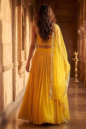 Basanti Kapde aur Koffee Placement Embroidered Lehenga Set 