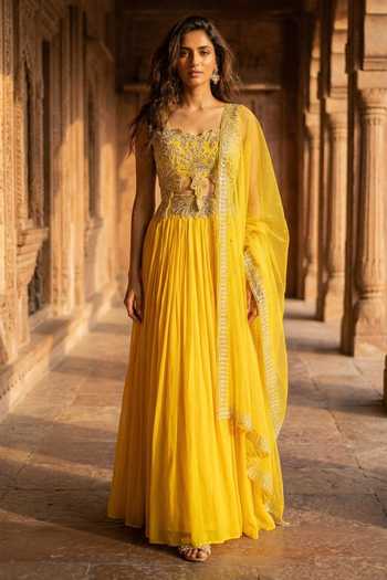 Basanti Kapde aur Koffee Placement Embroidered Lehenga Set 