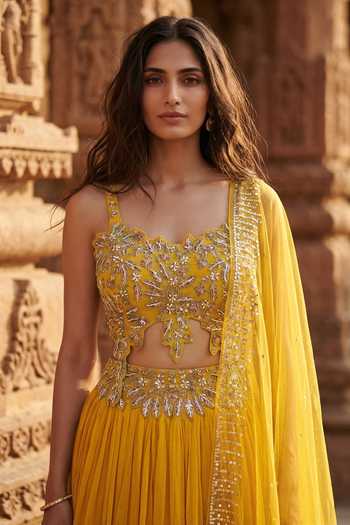 Buy_Basanti Kapde aur Koffee_Yellow Georgette Sweetheart Neck Placement Embroidered Lehenga Set _Online_at_Aza_Fashions