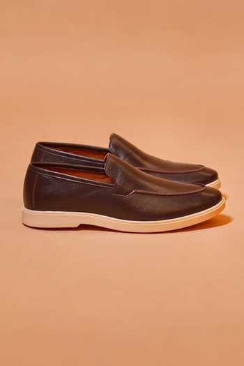 Buy Dmodot Brown Bruno Classico Leather Loafers Online at Aza Fashions Buy_Dmodot_Brown Bruno Classico Leather Loafers _Online_at_Aza_Fashions