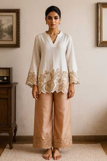 Nikita Vishakha Raw Silk Short Kurta & Pant Set 
