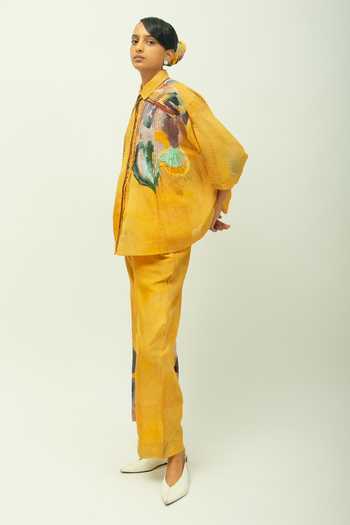 OFRIDA Mustard Collared Sol Dobby Pleated And Abstract Print Shirt at Aza Fashions OFRIDA_Mustard Collared Sol Dobby Pleated And Abstract Print Shirt _at_Aza_Fashions