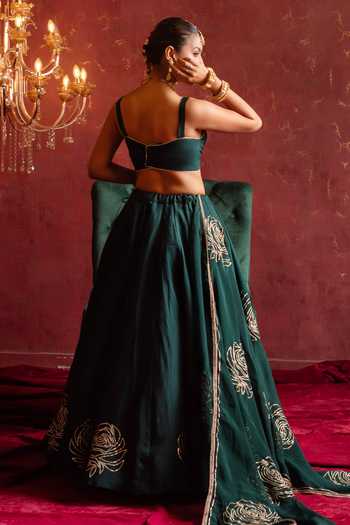 Pomcha Jaipur_Green Organza Sweetheart Neck Gota Patti Lehenga Set _Online_at_Aza_Fashions