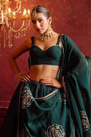 Pomcha Jaipur_Green Organza Sweetheart Neck Gota Patti Lehenga Set _at_Aza_Fashions