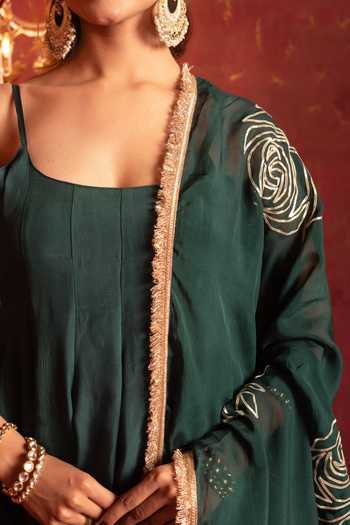 Pomcha Jaipur Green Organza Square Neck Gota Patti Work Anarkali Set at Aza Fashions Pomcha Jaipur_Green Organza Square Neck Gota Patti Work Anarkali Set _at_Aza_Fashions