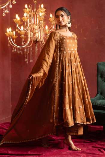 Pomcha Jaipur Brown Organza Round Neck Zardozi Embroidered Anarkali Set at Aza Fashions Pomcha Jaipur_Brown Organza Round Neck Zardozi Embroidered Anarkali Set _at_Aza_Fashions