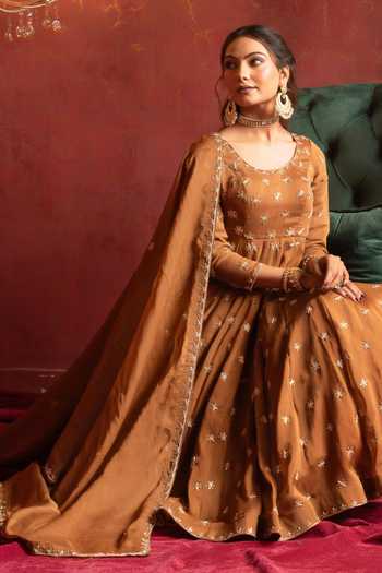 Shop Pomcha Jaipur Brown Organza Round Neck Zardozi Embroidered Anarkali Set Shop_Pomcha Jaipur_Brown Organza Round Neck Zardozi Embroidered Anarkali Set