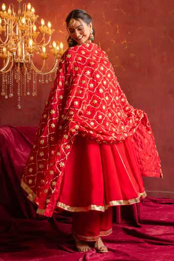 Pomcha Jaipur_Red Organza Sweetheart Neck Gota Patti Work Anarkali Set _at_Aza_Fashions