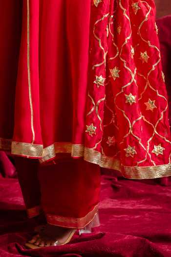 Buy_Pomcha Jaipur_Red Organza Sweetheart Neck Gota Patti Work Anarkali Set 
