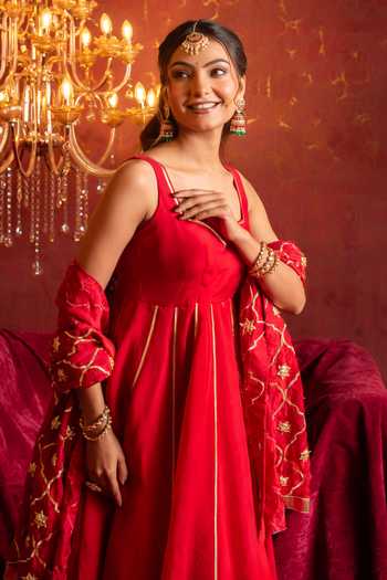 Shop_Pomcha Jaipur_Red Organza Sweetheart Neck Gota Patti Work Anarkali Set 