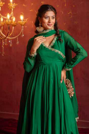 Buy Pomcha Jaipur Green Organza V-neck, Yes Gota Patti Angarkha Set Online at Aza Fashions Buy_Pomcha Jaipur_Green Organza V-neck, Yes Gota Patti Angarkha Set _Online_at_Aza_Fashions